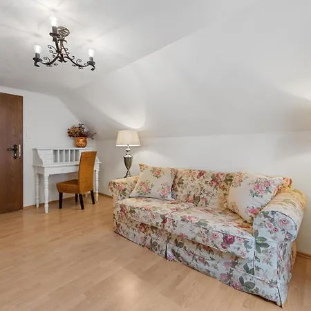 Gutshof Weissenbach Апартаменты *